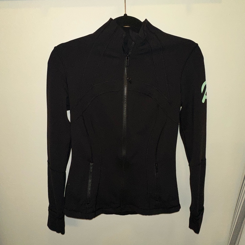 Lululemon Peloton Jacket. Size 6.